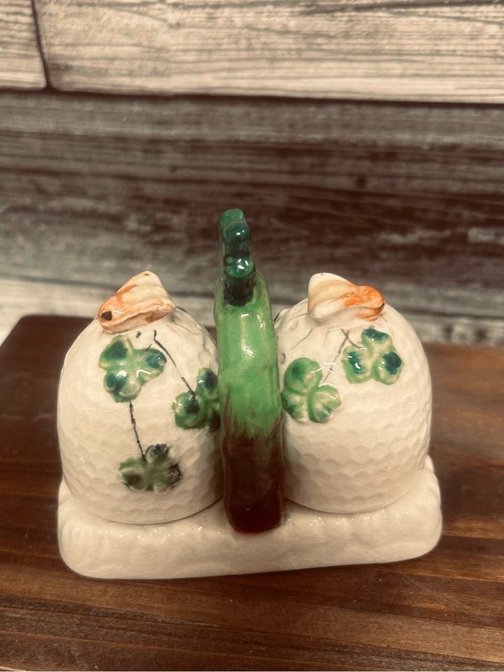 Vintage Japan Beehive Shamrock Salt Pepper Shaker Set With Stand